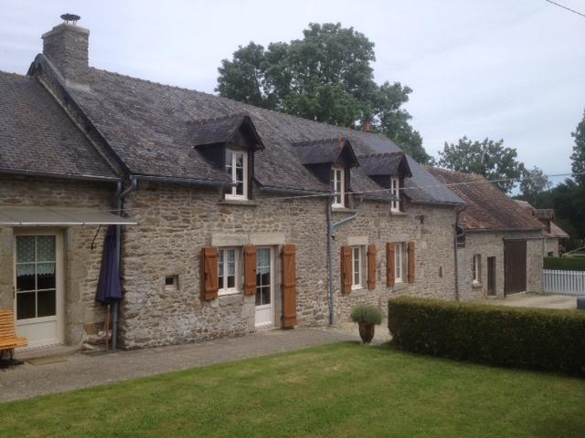 La Grange O Belles Bed and Breakfast Champfrémont Εξωτερικό φωτογραφία